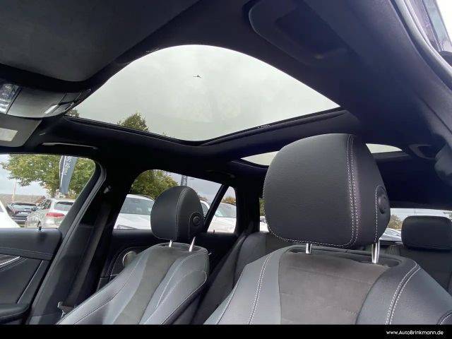 Mercedes-Benz E 220 AMG Line