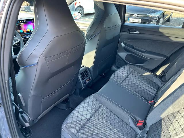 Volkswagen Golf 2.0 TDI DSG R-Line