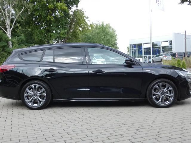 Ford Focus ST Line Wagon