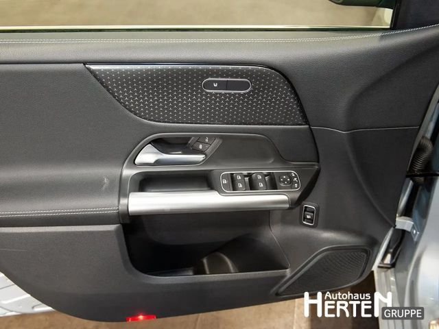 Mercedes-Benz B 200 Progressive Sedan