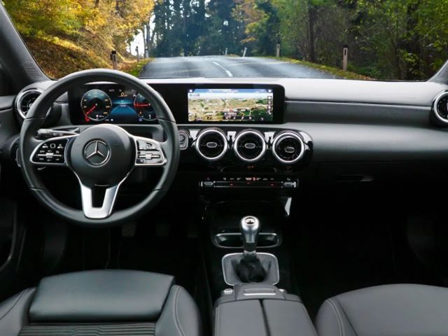 Mercedes-Benz A 180 A 180 d