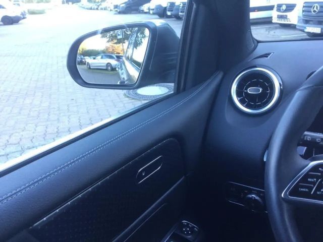 Mercedes-Benz B 180 Progressive