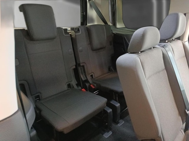 Volkswagen Caddy 1.5 TSI Combi DSG Maxi