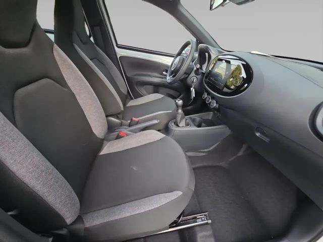 Toyota Aygo X Hatchback Play X-play