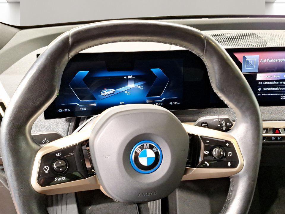 BMW iX xDrive50