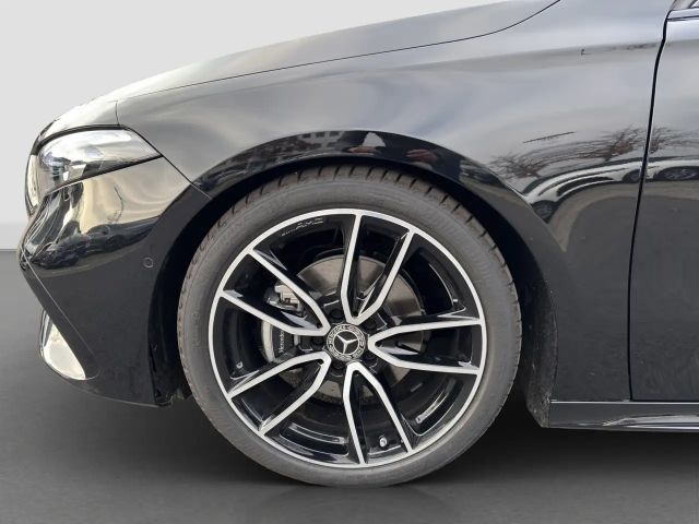 Mercedes-Benz A 200 Hatchback