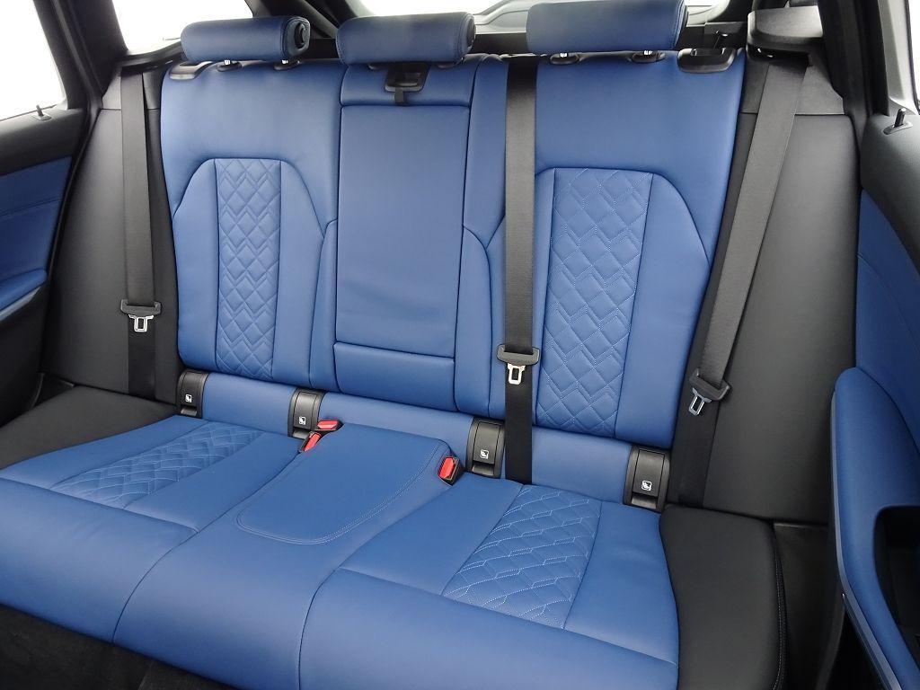 BMW 330 330e Touring