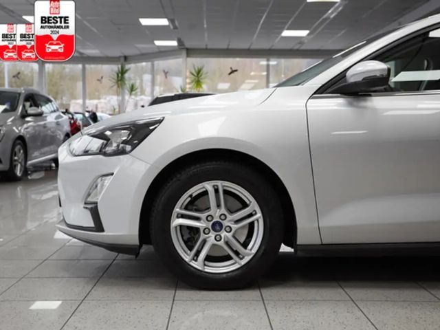 Ford Focus Cool & Connect Wagon