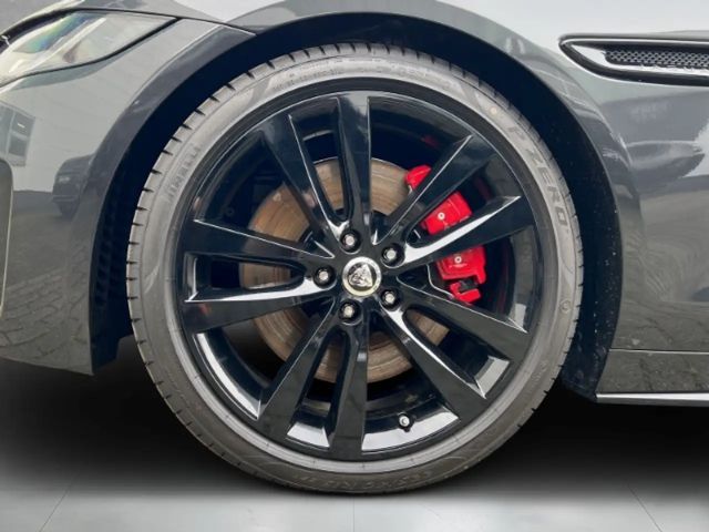 Jaguar XE D200 HSE R-Dynamic