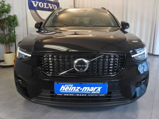 Volvo XC40 Business Dark Plus