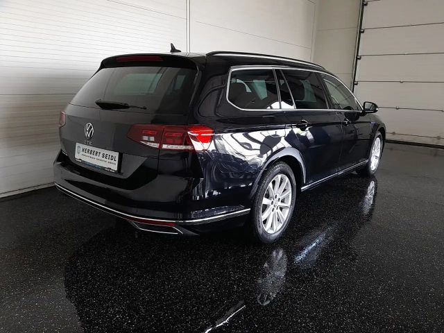 Volkswagen Passat DSG GTE Pro Variant