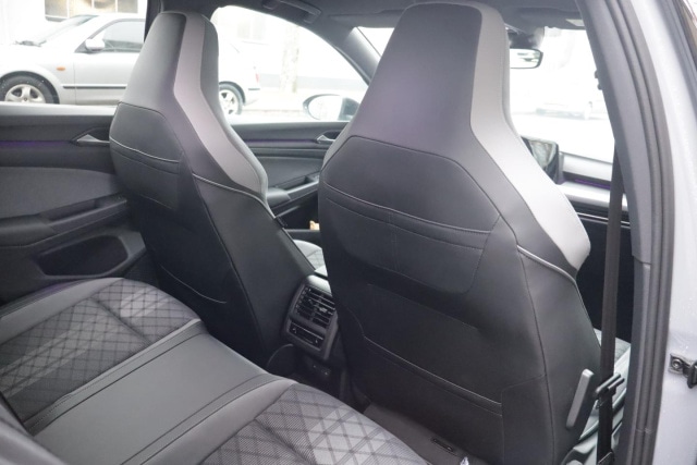 Volkswagen Golf 1.5 eTSI R-Line