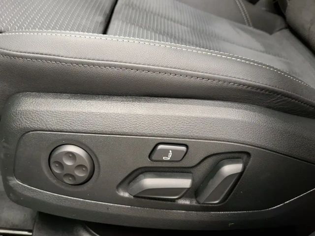 Audi A4 40 TFSI Quattro S-Line