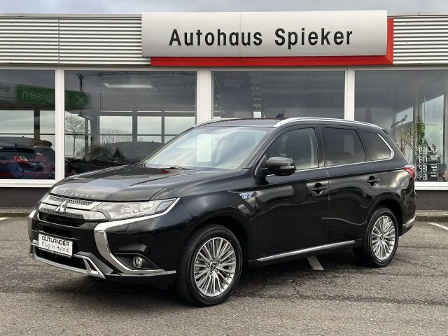 Mitsubishi Outlander 4WD PHEV