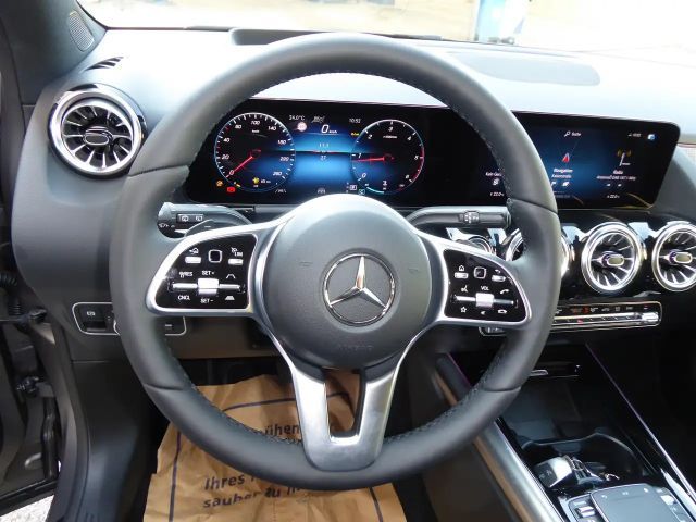 Mercedes-Benz GLA 200 4Matic, AHV,Multibeam,Acc ,Winterp.Matt