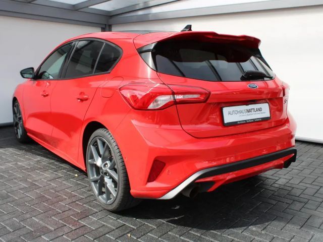 Ford Focus Limited ST Line