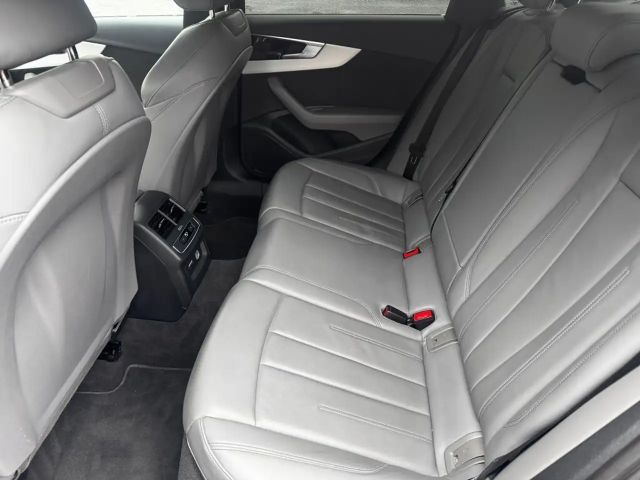 Audi A4 35 TFSI S-Line S-Tronic Sedan