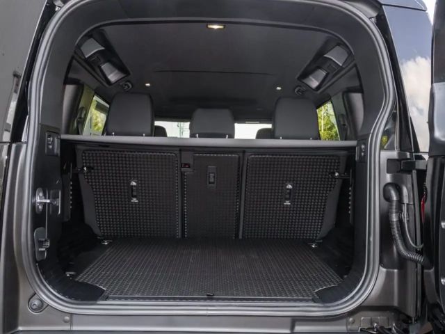 Land Rover Defender 110 D200 Dynamic SE