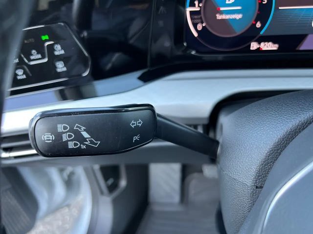 Volkswagen Golf Life Variant