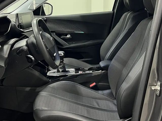 Peugeot 2008 PureTe.130S&SAllure*Winterräder*Rückfahrkamera ...