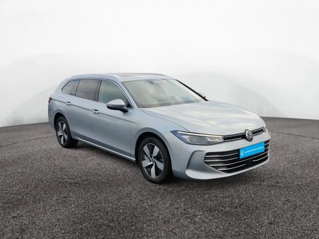 Volkswagen Passat 1.5 eTSI Business DSG Variant