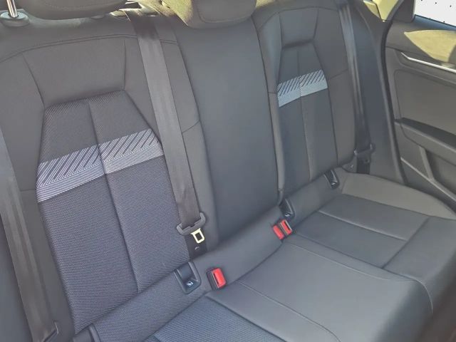 Audi A3 30 TFSI Sedan