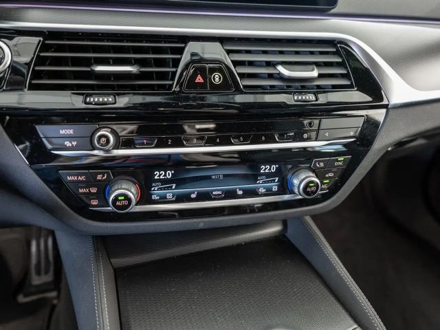 BMW 520 520d M-Sport Touring