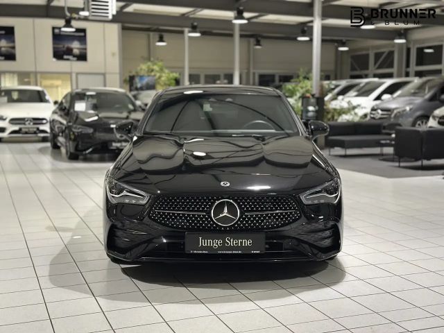 Mercedes-Benz CLA 180 AMG Line Coupé