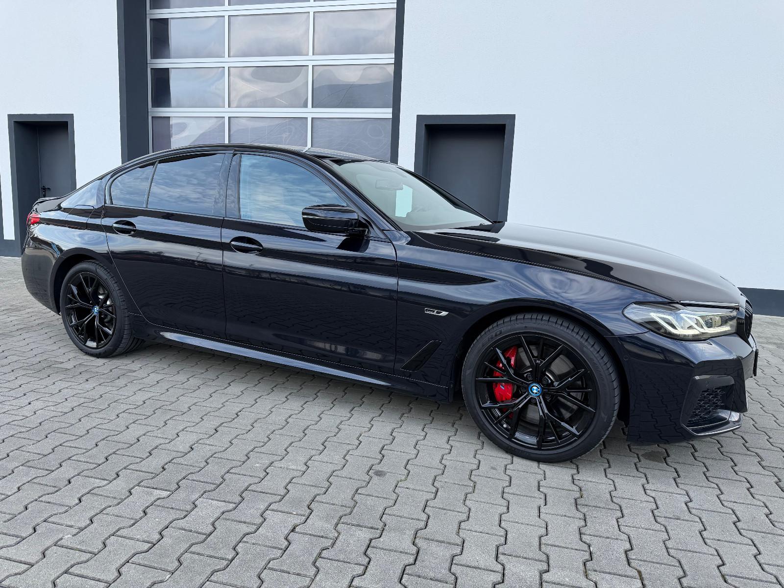 BMW 545 545e M-Sport Sedan xDrive