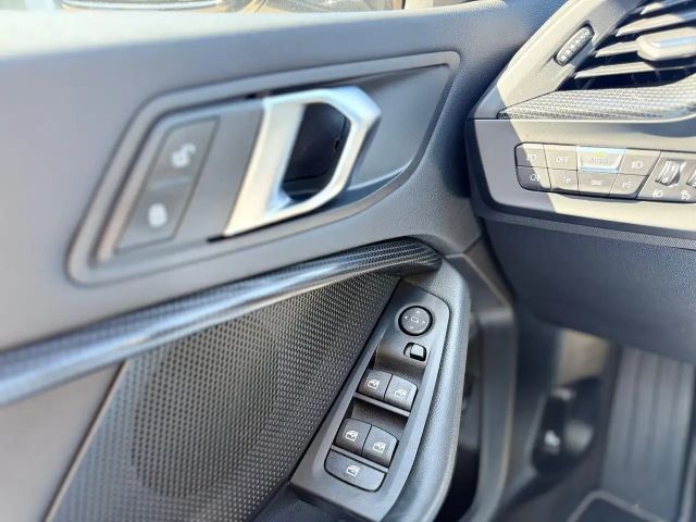 BMW 120 120i Sedan Sport Line