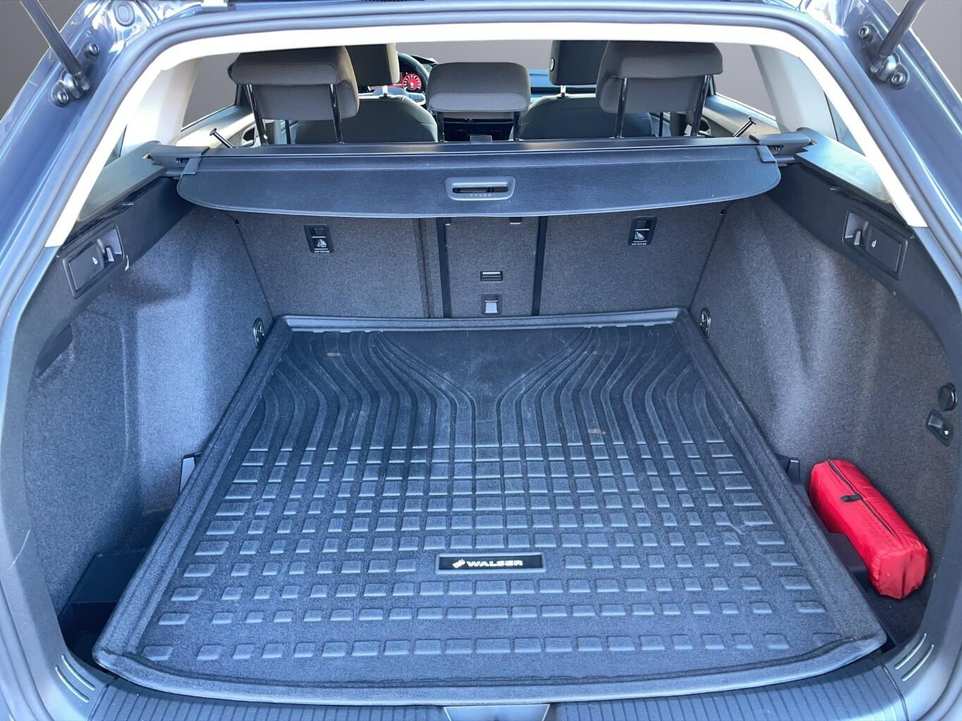 Volkswagen Golf 1.5 eTSI Style Variant