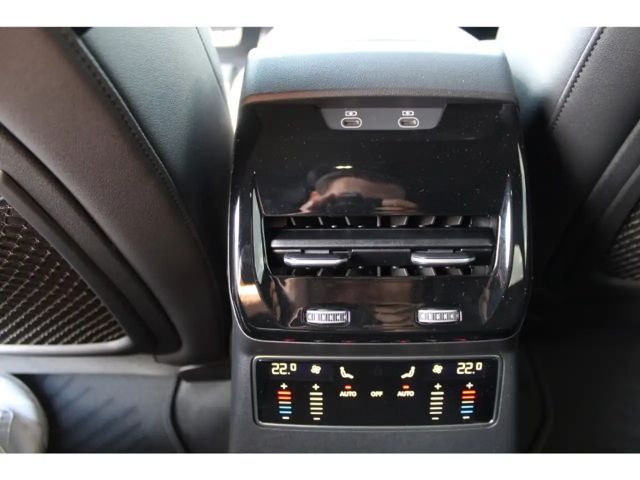 Audi A6 Avant Quattro S-Line