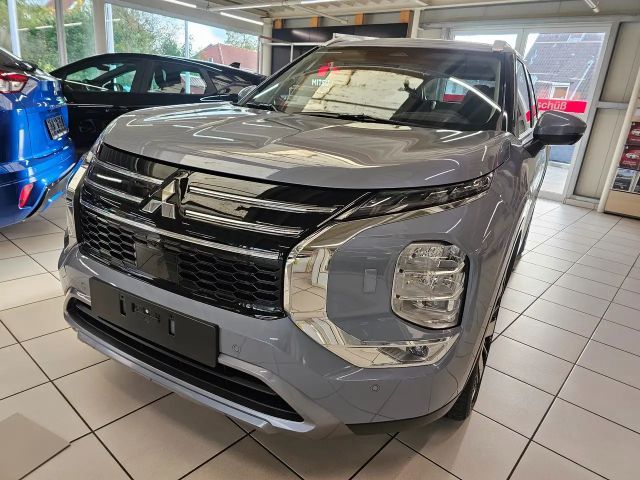 Mitsubishi Outlander 2,4 Intro