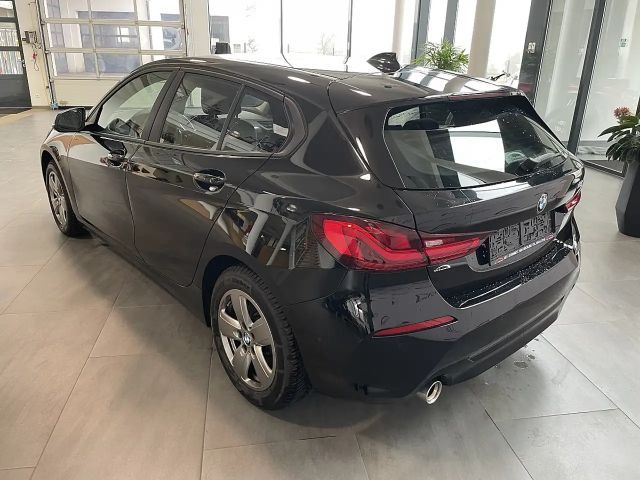BMW 118 118i Sedan