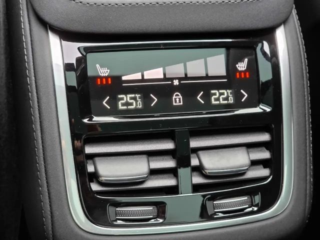 Volvo XC90 Dark Ultra