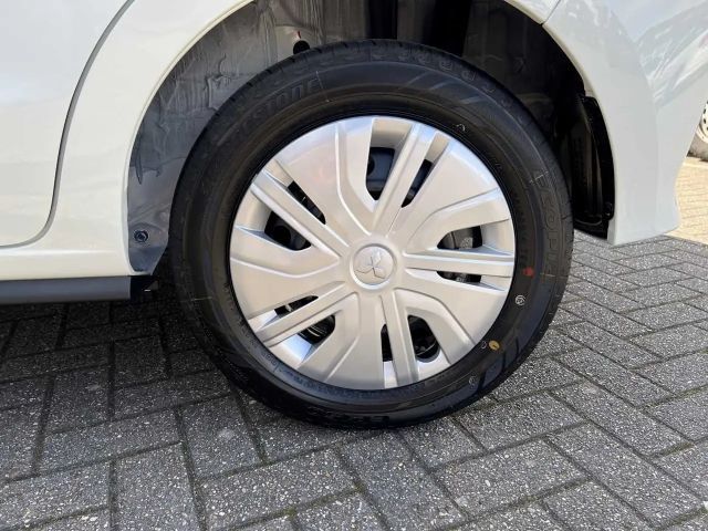 Mitsubishi Space Star Star