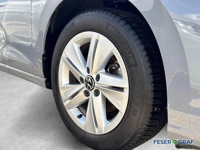 Volkswagen Golf 1.5 eTSI DSG Variant