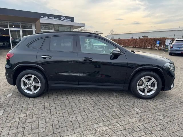 Mercedes-Benz GLA 200 AMG Line