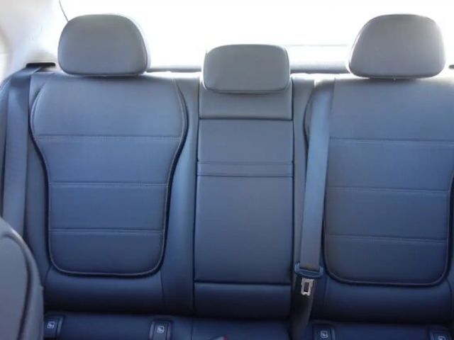 Mercedes-Benz C 180 AVANTGARDE Sedan