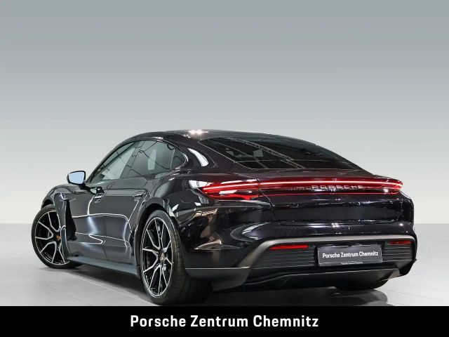Porsche Taycan 4