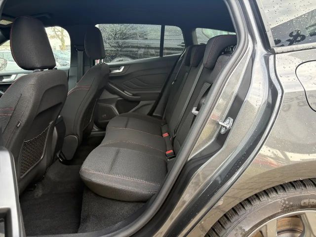 Ford Focus ST Line Wagon