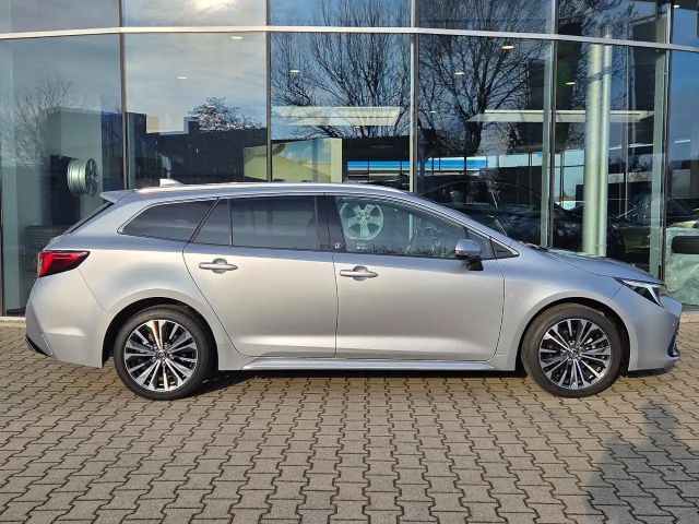 Toyota Corolla Hybride Team D Touring