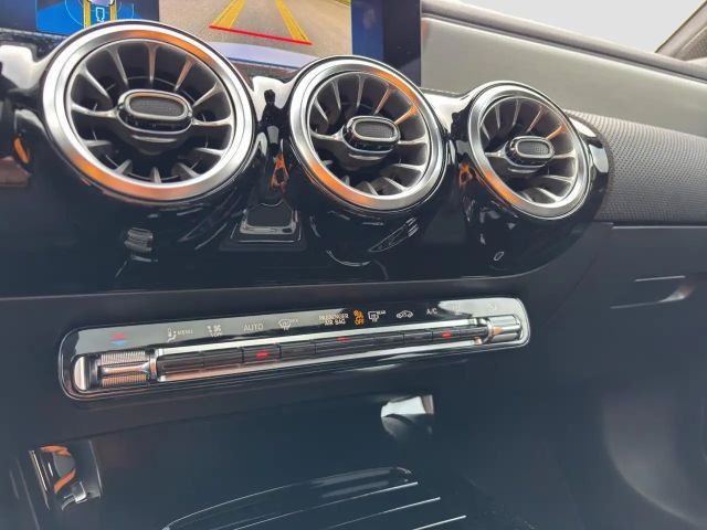 Mercedes-Benz A 200 AMG Line