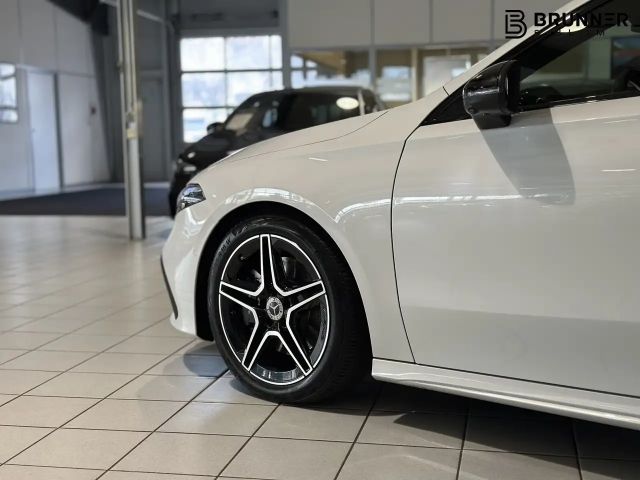 Mercedes-Benz A 220 A 220 d