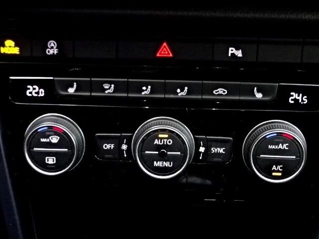 Volkswagen T-Roc UNITED NAVI+PP+KLIMAAUTO+17"+ALARM