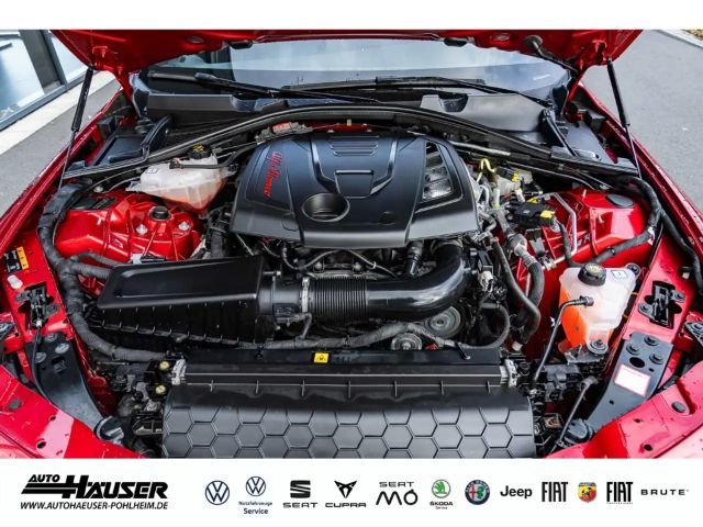 Alfa Romeo Giulia AT8 Q4 Turbo Veloce