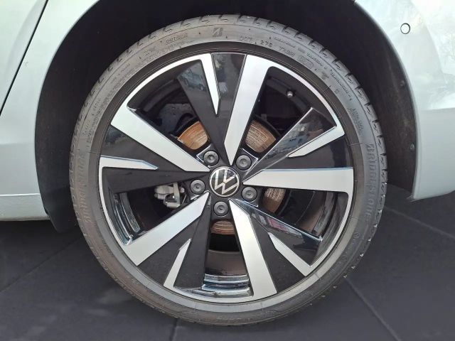 Volkswagen Golf DSG Style eHybrid