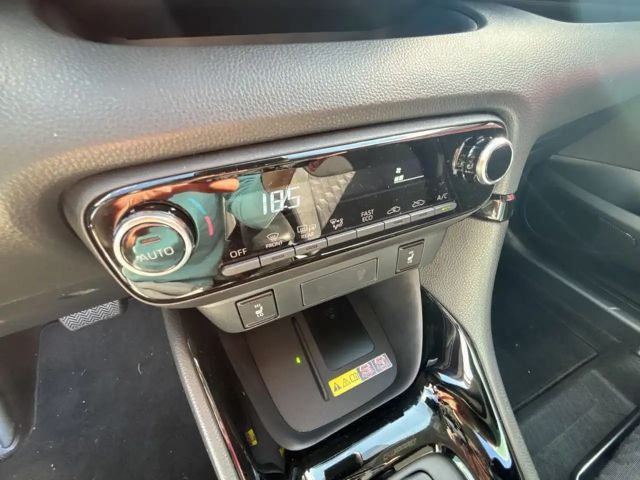 Toyota Yaris Hatchback Hybride VVT-i