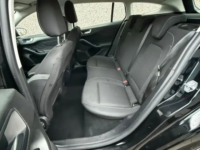 Ford Focus Cool & Connect Wagon