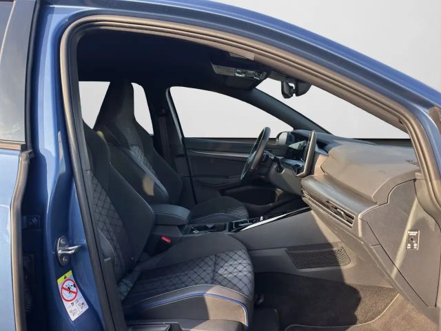 Volkswagen Golf R-Line Variant